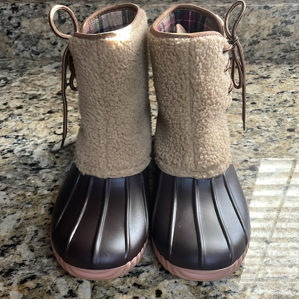 Sherpa Tan and Brown Lace-Up Duck Boots